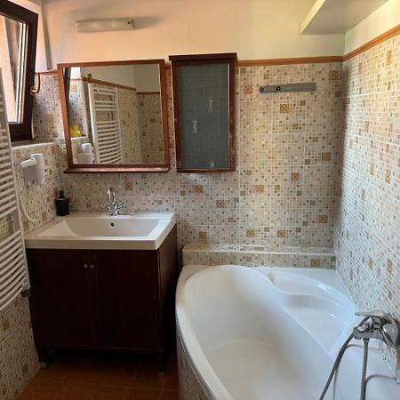 Pension Nest - Family Apartman Mosonmagyarovar Exterior photo